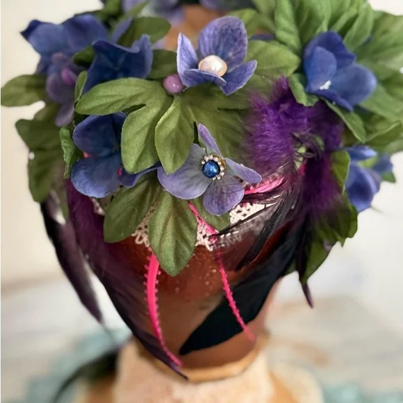 Planter Head from a foam head with a hole for small plants like succulents - Picture 8 of 10